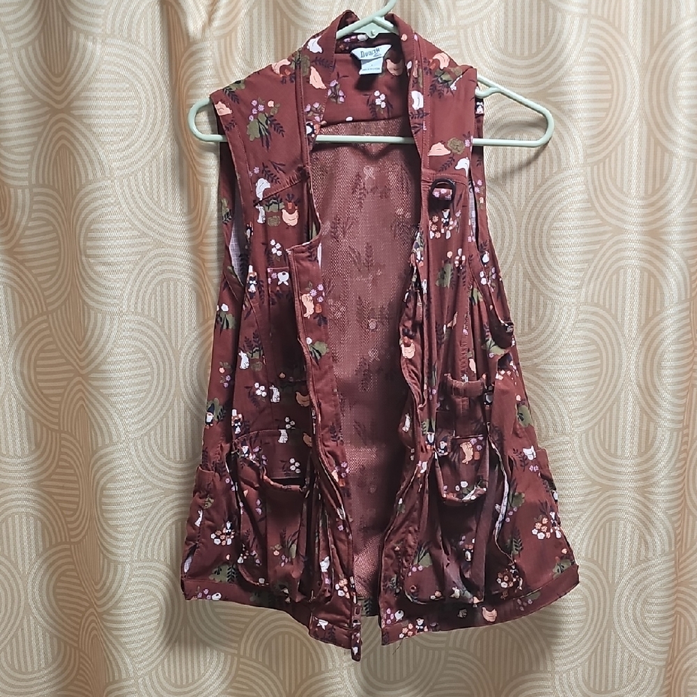 Duluth Trading Co Floral Burgundy Vest
